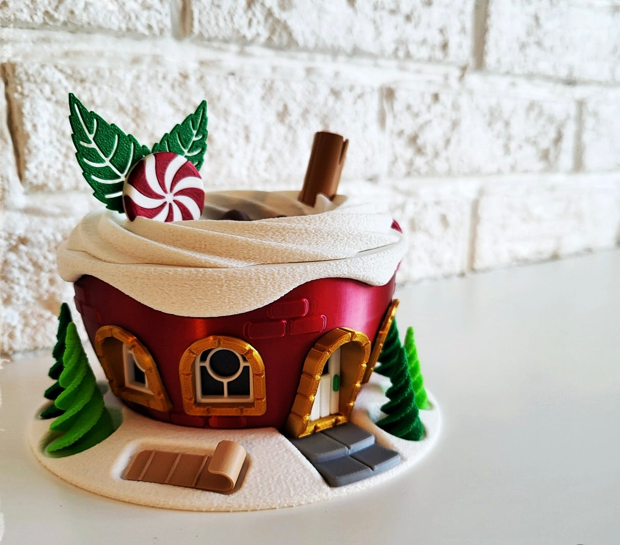 Elegant Christmas mug house – your bright &amp; festive winter decoration! ☕🏠